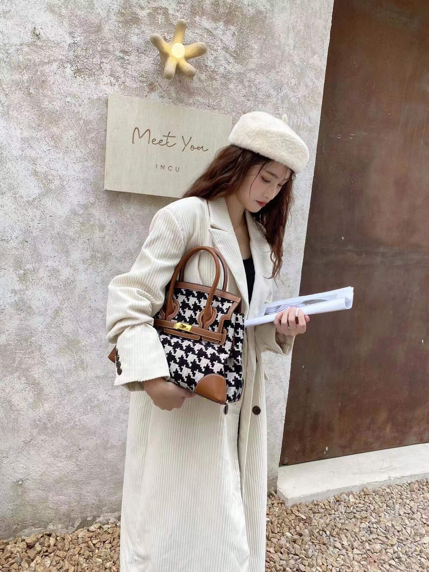 Women's handbag